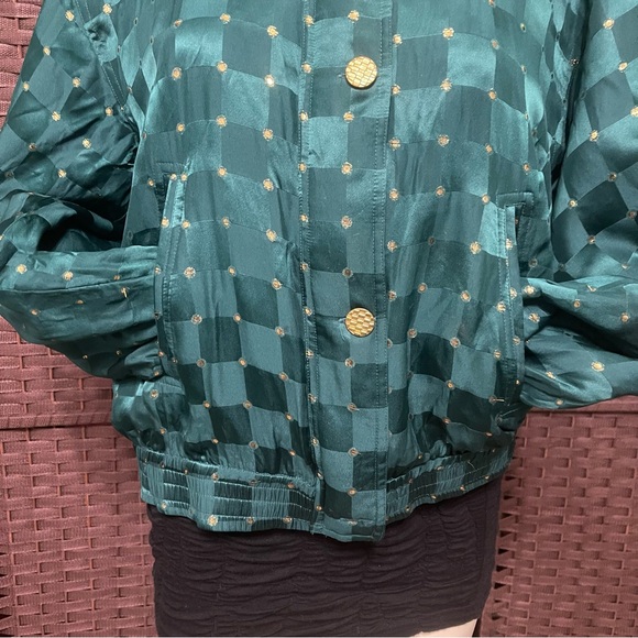 Vintage Mureli silk bomber jacket in green with gold details. - Picture 4 of 14